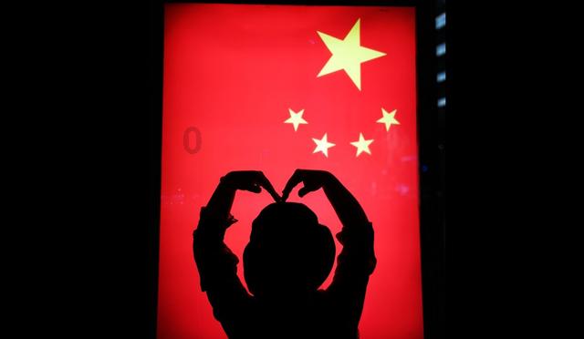 救援受困的鬃狼